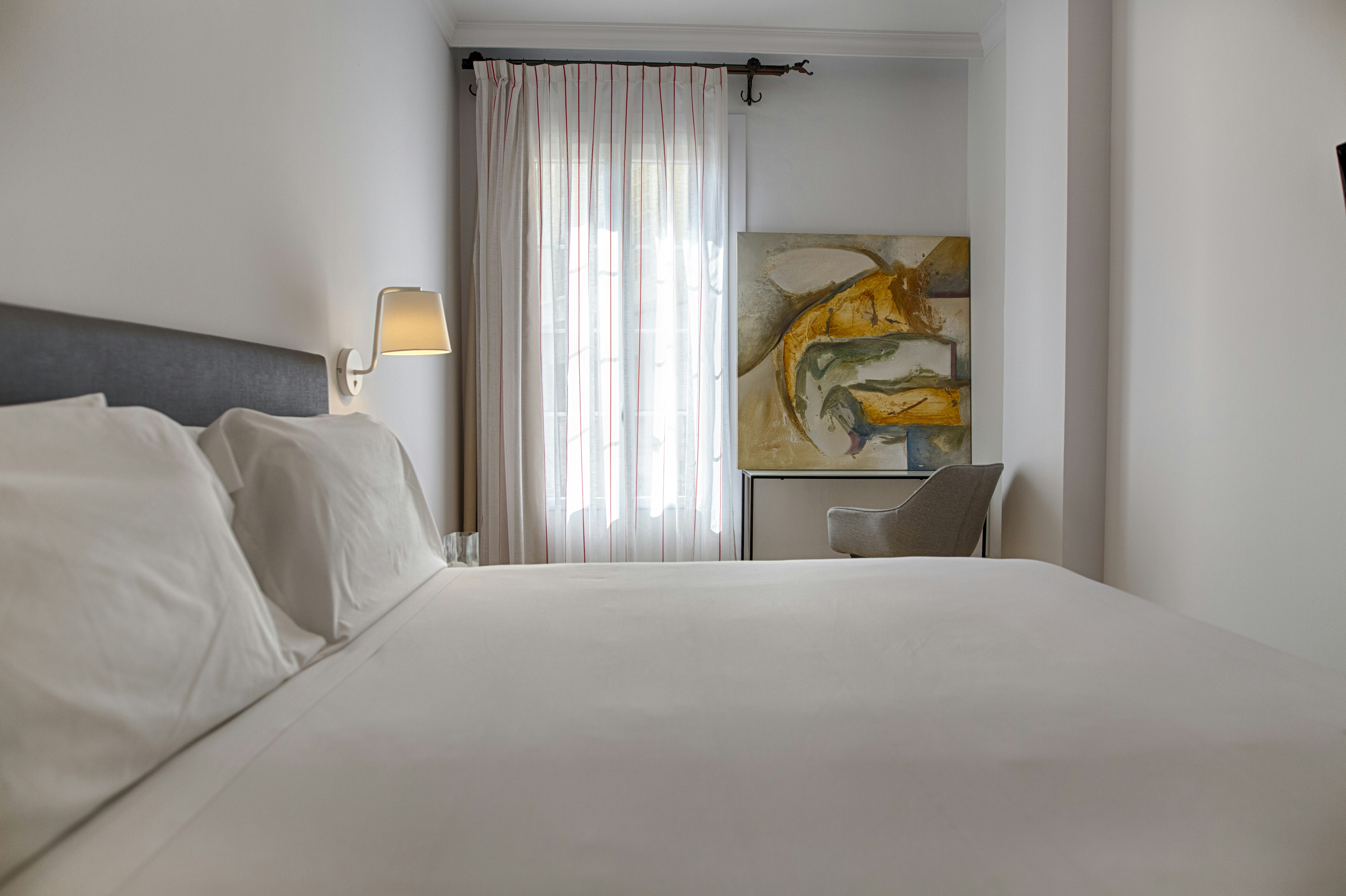 SUPERIOR, DOUBLE BED, CITY VIEW
