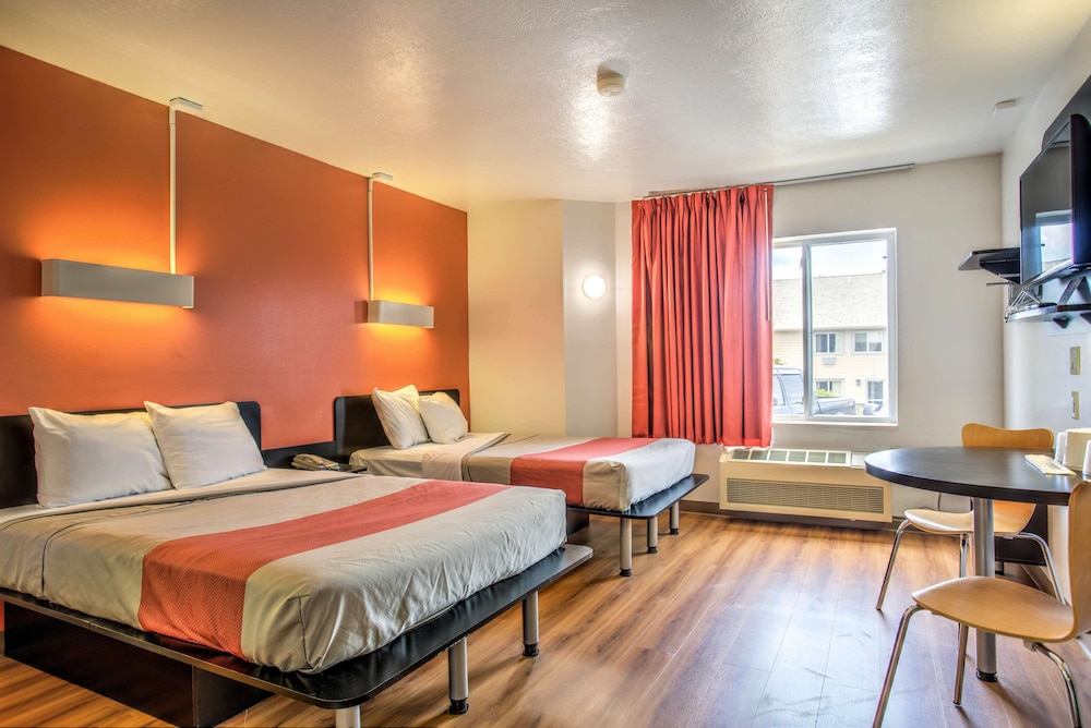 Motel6 Bozeman, MT 17/51