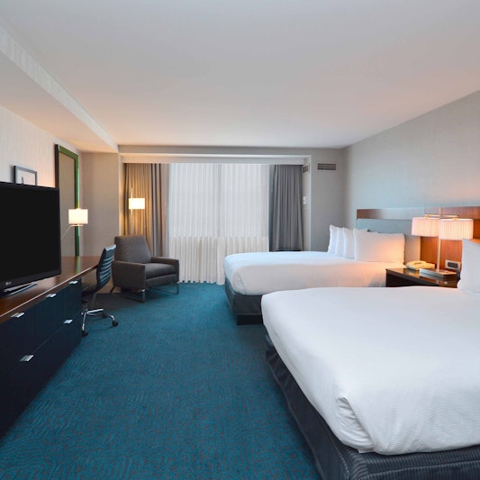 Doubletree By Hilton Newark Fremont 17/76