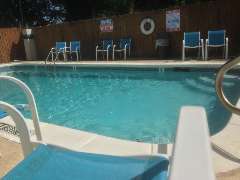 Knights Inn Longview 19/27