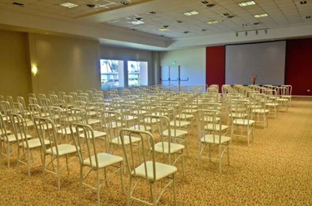 Howard Johnson Hotel Piedras Moras 31/31