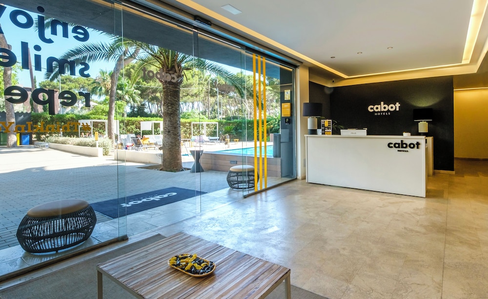 Cabot Tres Torres Apartamentos 13/65