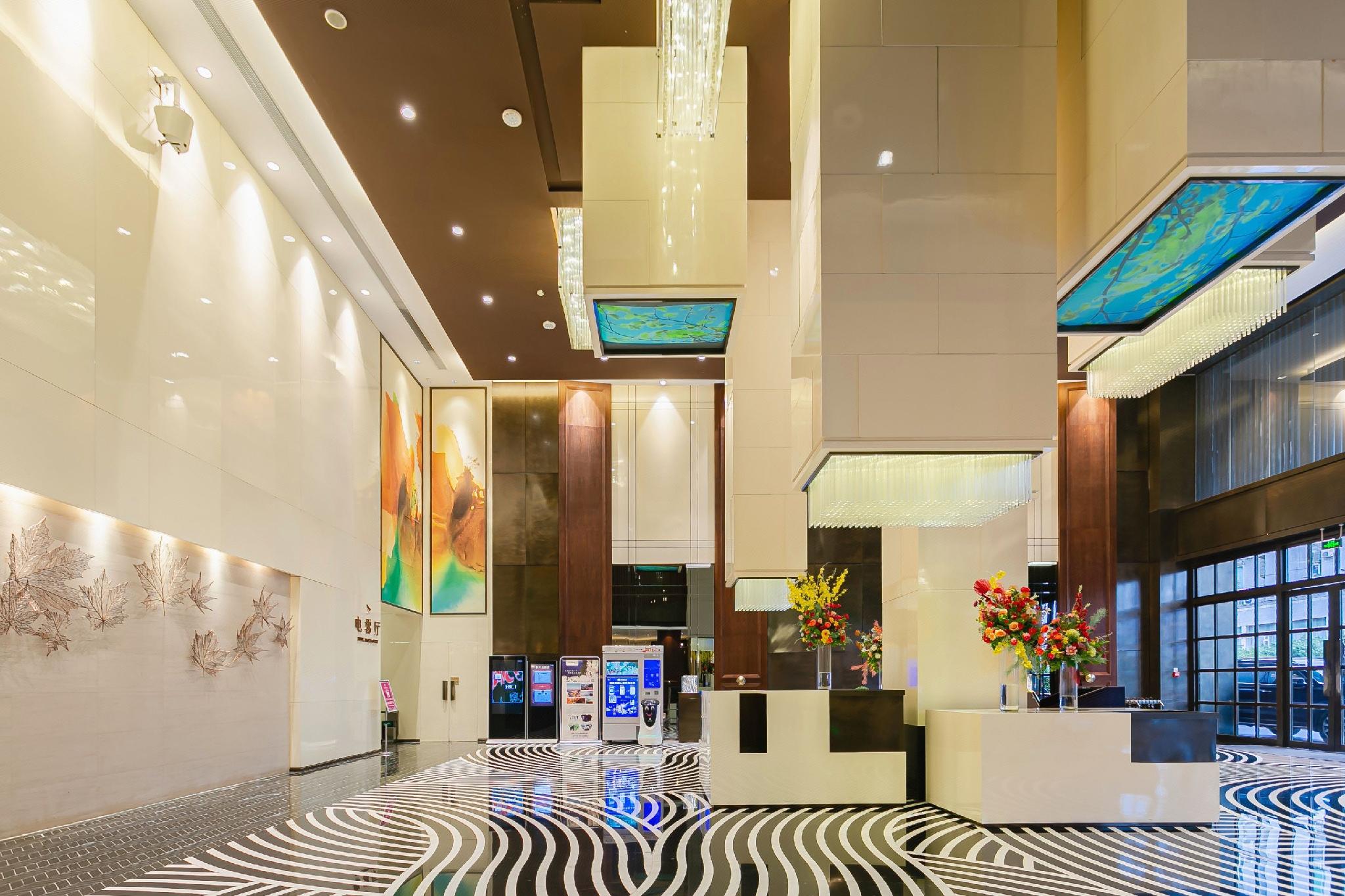 Qinchuan Hotel 10/55