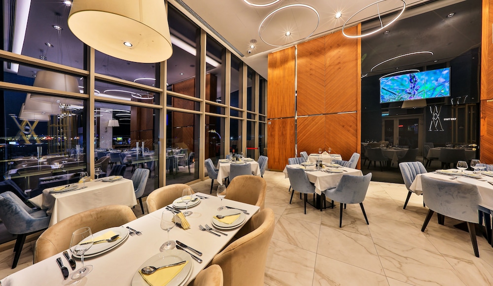 Wow Hotel 49/50