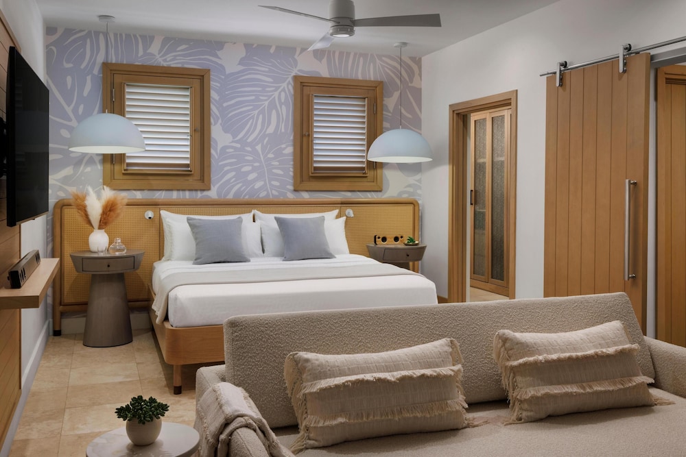 Garden, Tranquility, Suite, King Bed, Butler, Patio, Bathtub