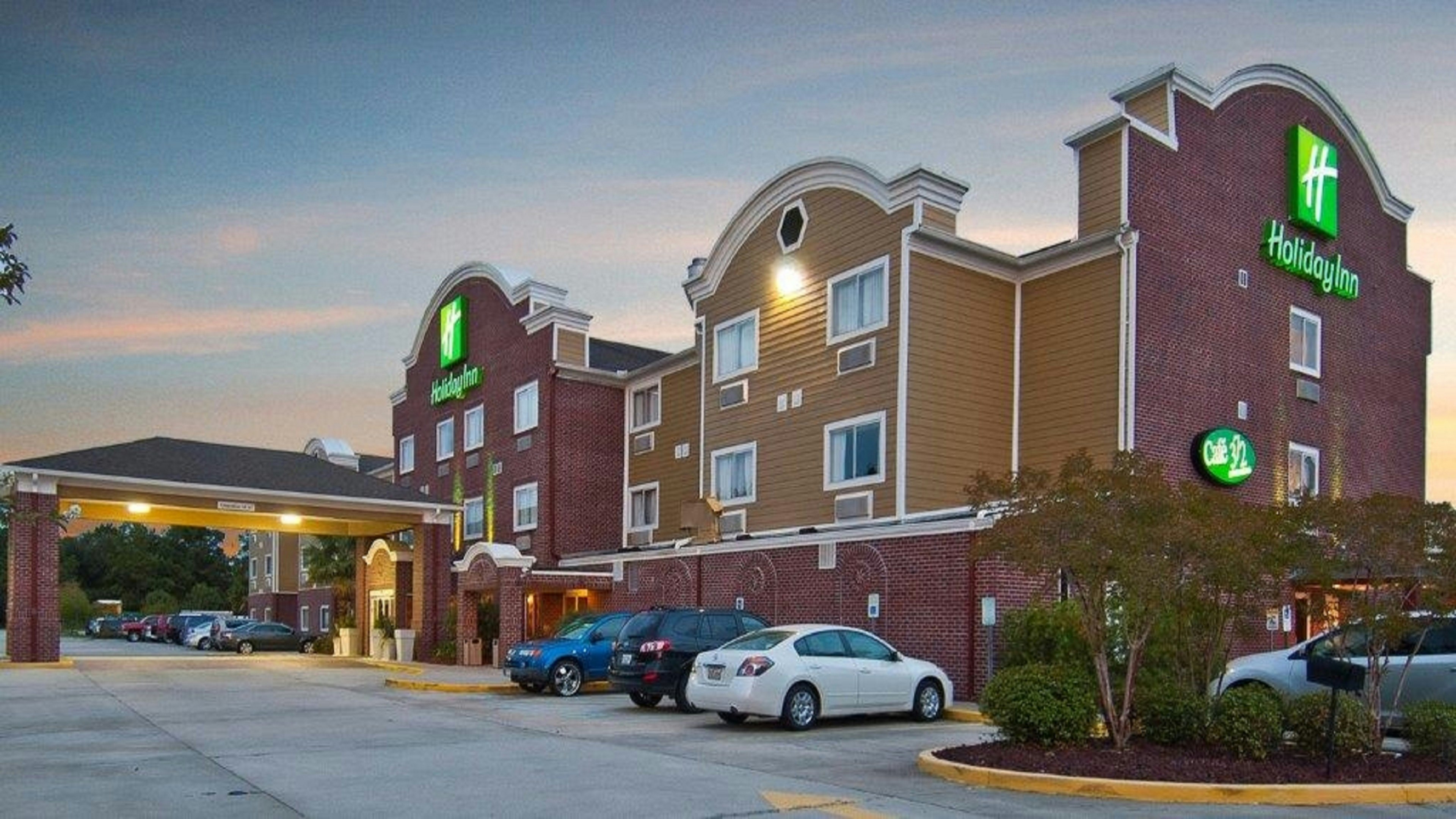 Holiday Inn Hotel Suites Slidell 70/79