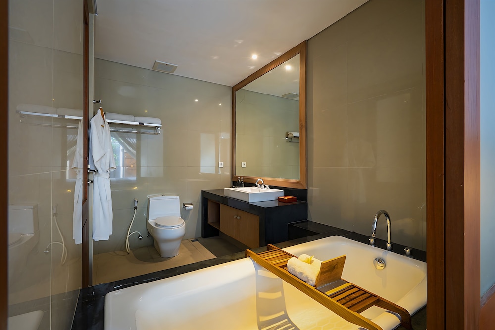 Lasanti Villas Spa Seminyak 102/103