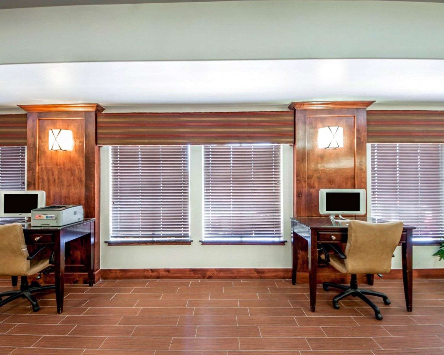 Garner Hotel Lawton Fort Sill Area by IHG 25/28