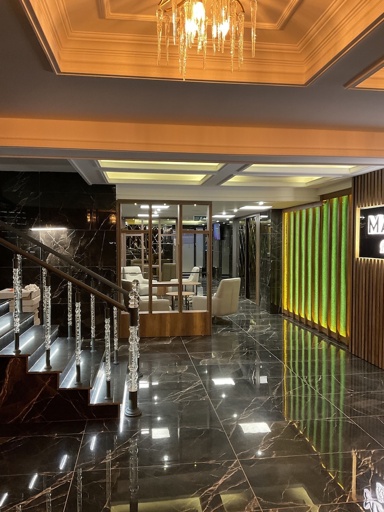 Mardiva Resort Hotel 16/25