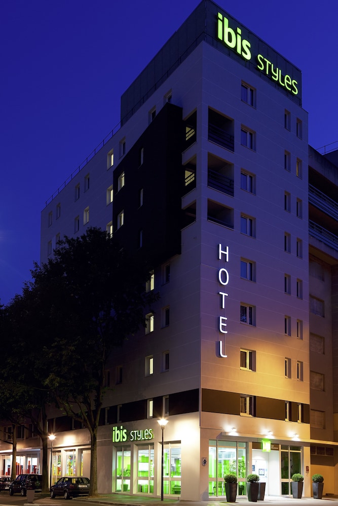 Ibis Styles Lyon Villeurbanne 2/50