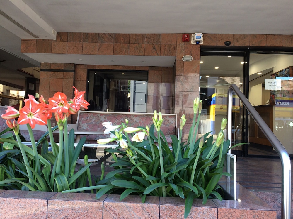 Edgecliff Lodge Motel 40/67