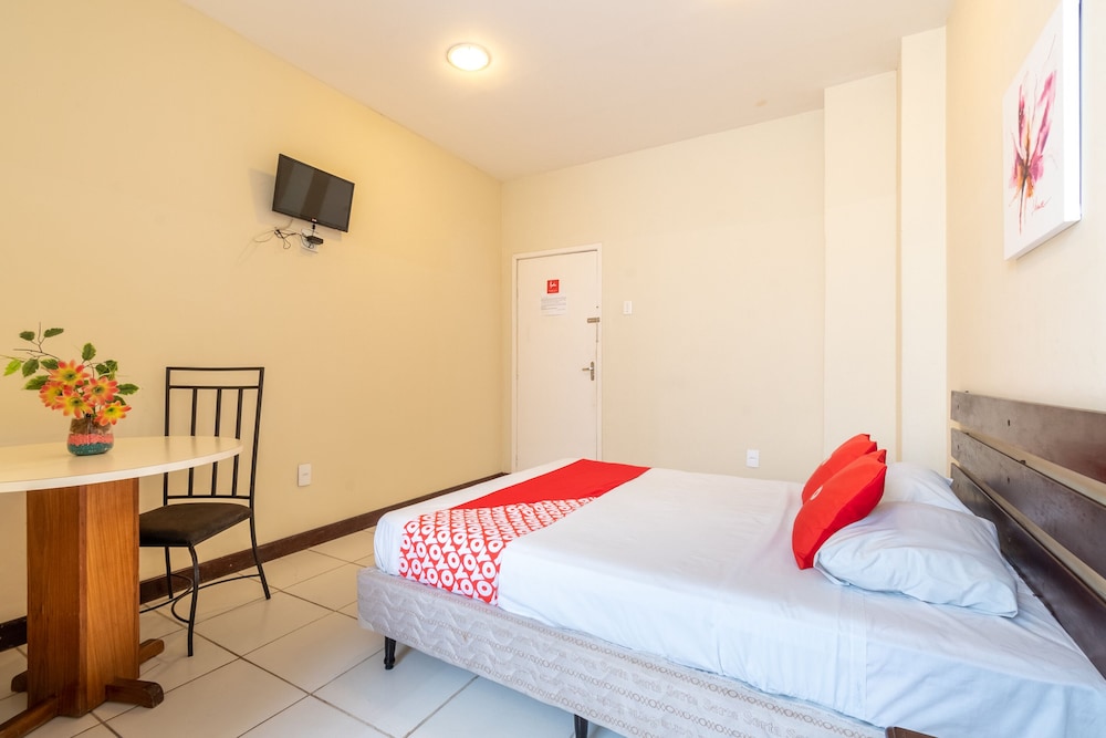 ROOM, DOUBLE BED