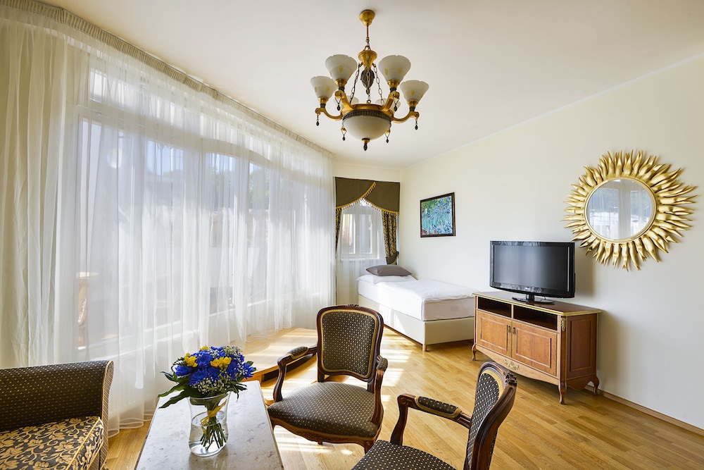 Hotel Residence Romanza 60/62