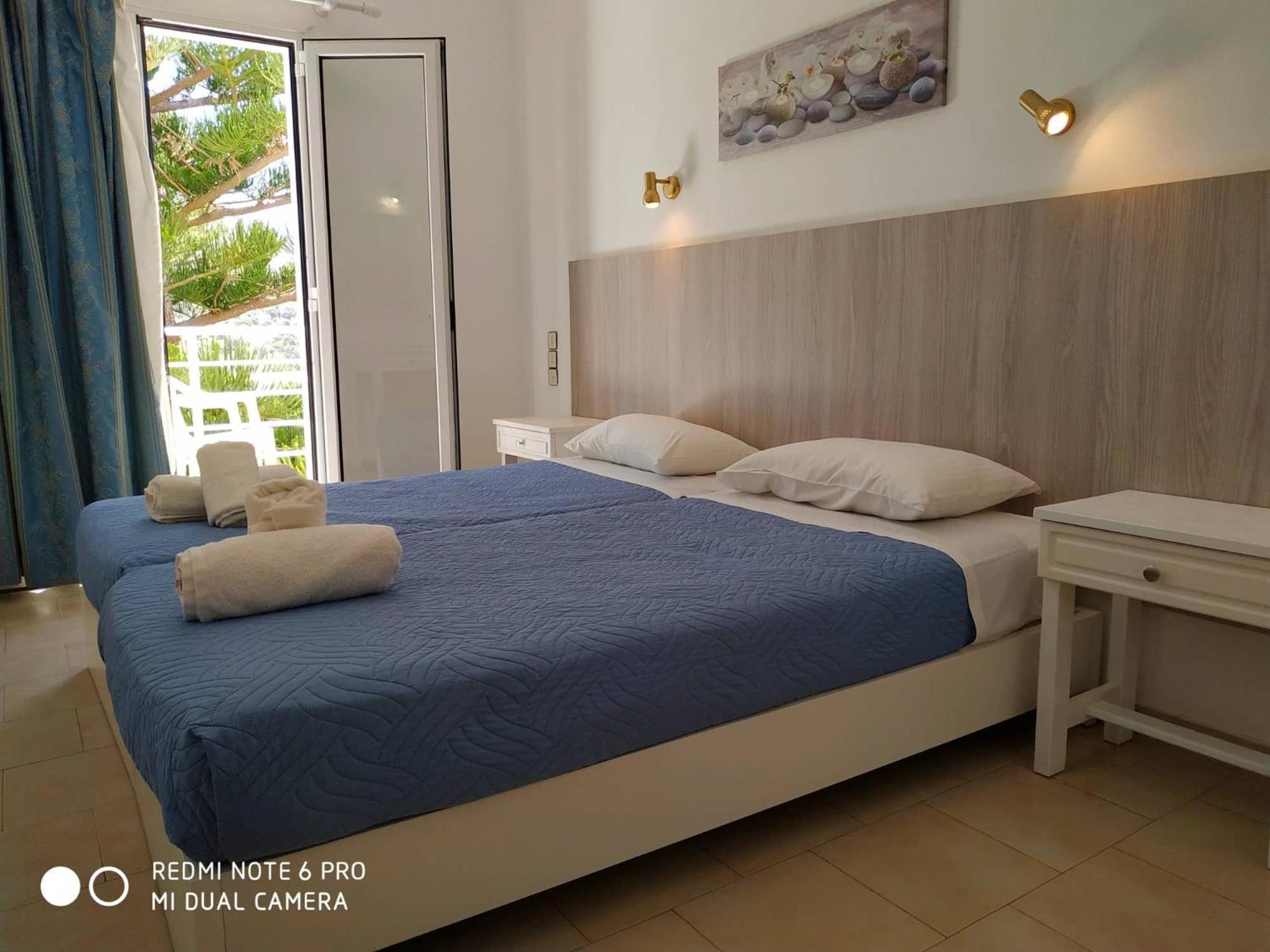 Marina Hotel 8/43
