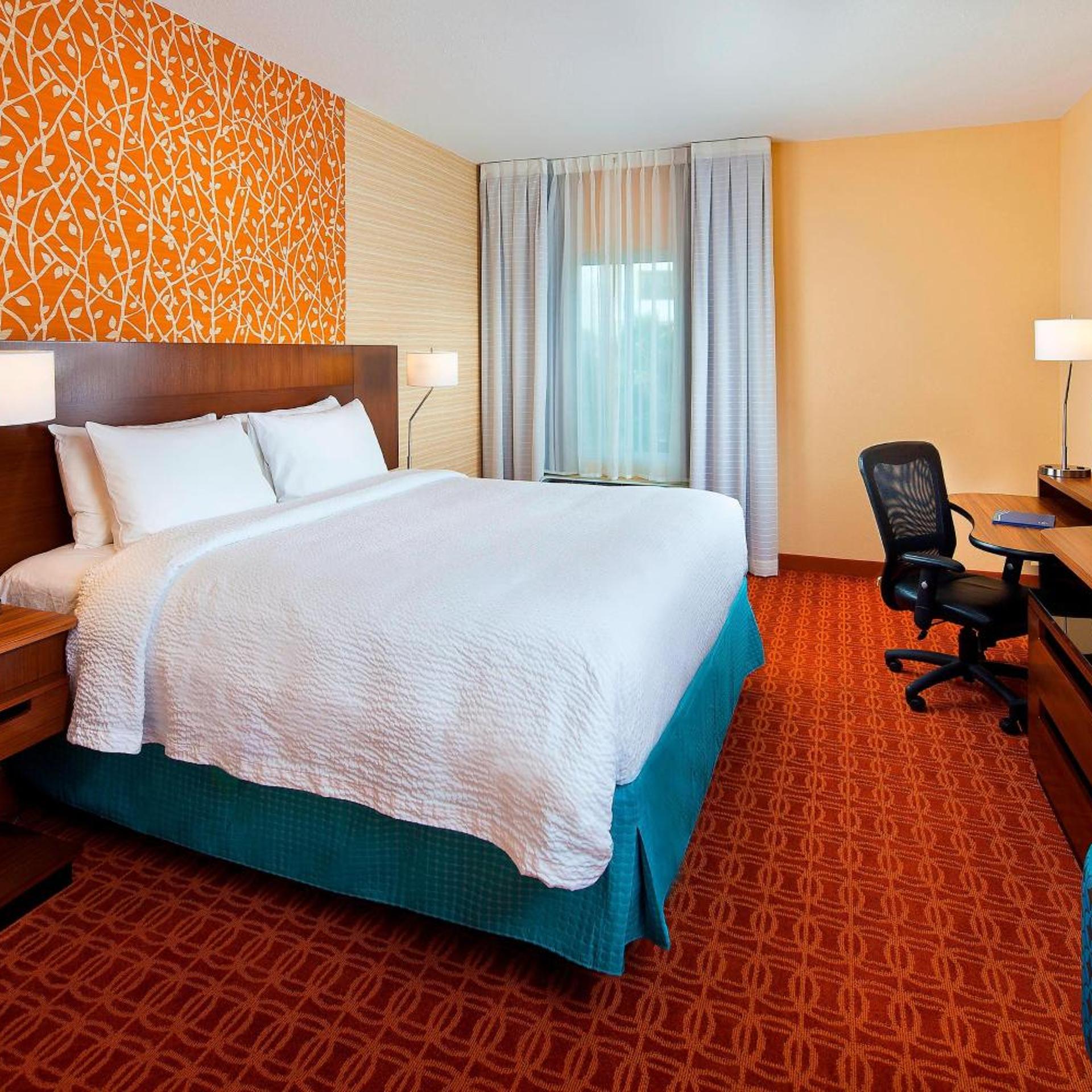 Room, King Bed, Bathtub, Accessible