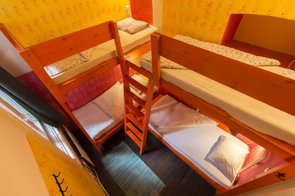 Female Dorm, Female Only, Basic, 2 Bunk Beds, Shared Bathroom