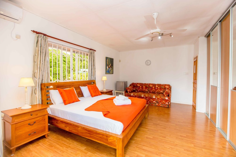 The Orchard Self-Catering Villa 19/50