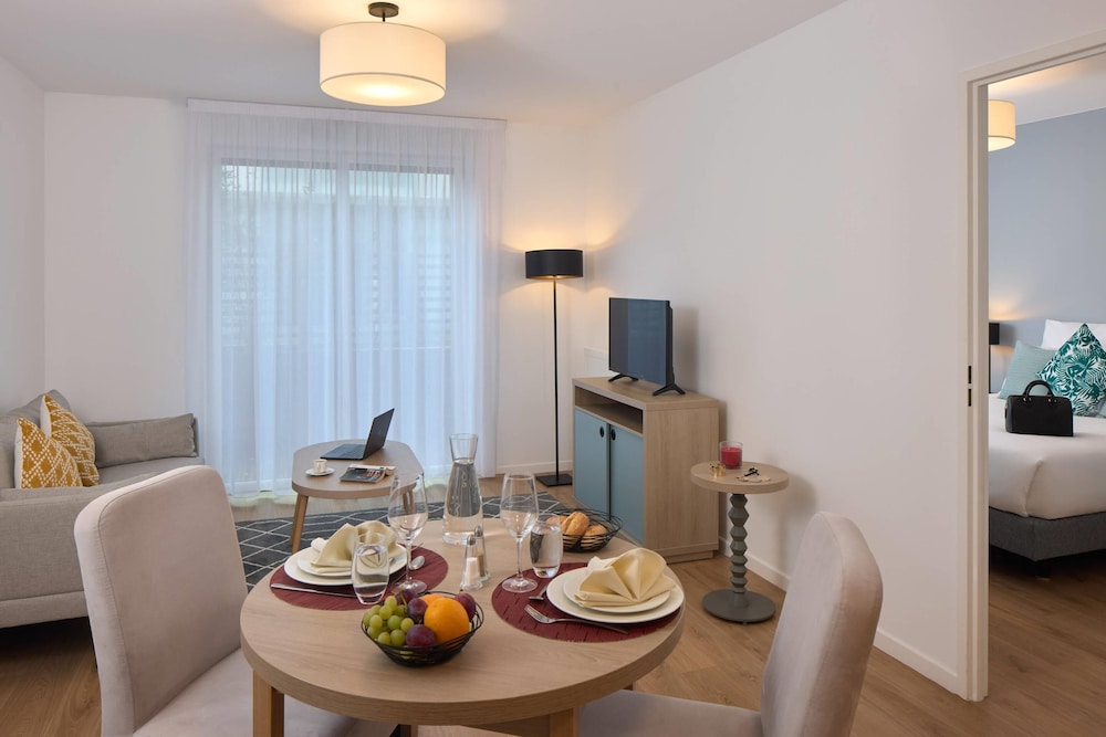 Quality Aparthotel Massy Palaiseau 23/28