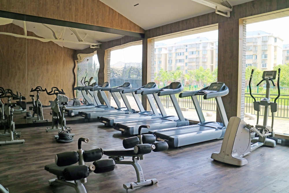 Shanghai Linyin Holiday Hotel 40/71