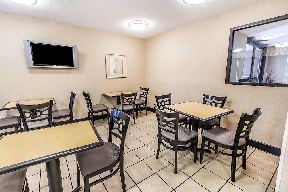 Quality Inn Savannah I 95 35/41
