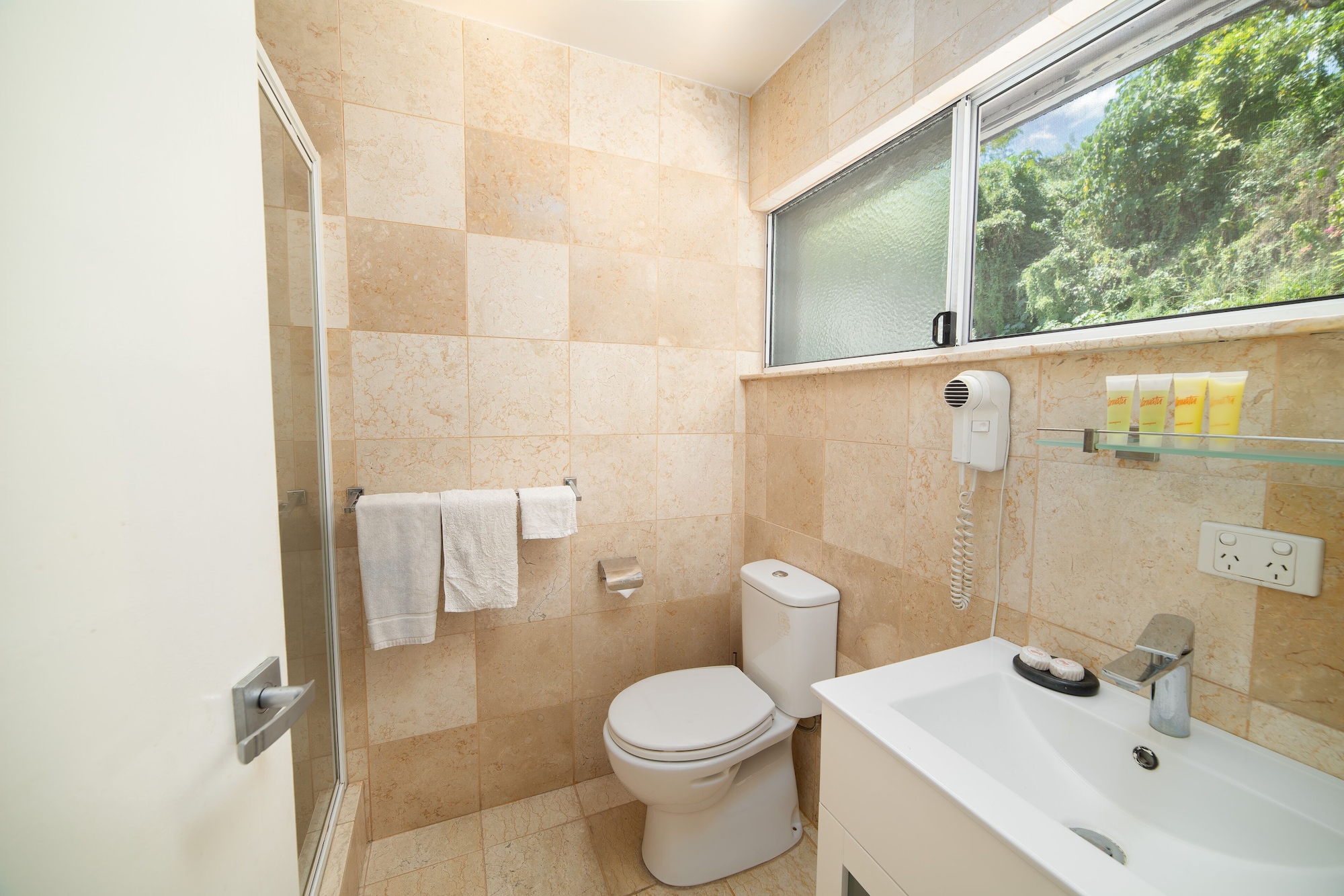 2 BEDROOMS, PREMIUM, APARTMENT, HARBOUR VIEW, BALCONY