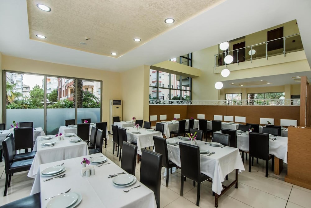Hotel Santamarina 53/73