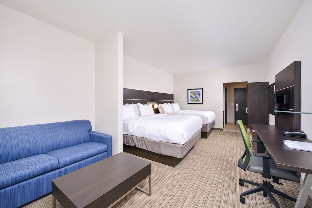Holiday Inn Express Donaldsonville 12/70