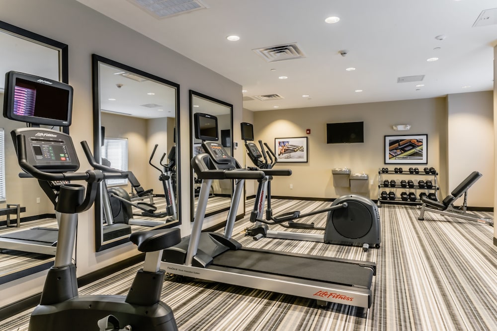CANDLEWOOD SUITES HARTFORD DOWNTOWN 15/22