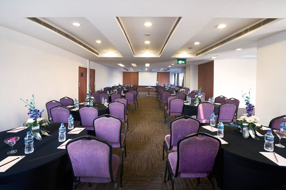 CASPIA HOTEL NEW DELHI SHALIMAR BAGH 60/67