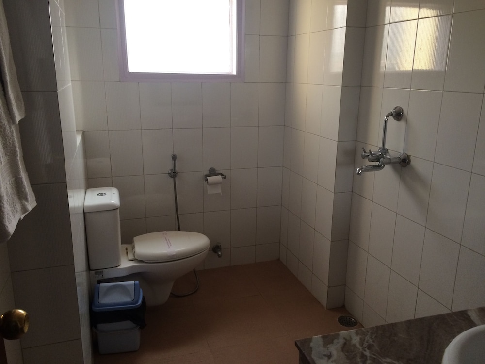 Hotel Maiden Residency 48/50