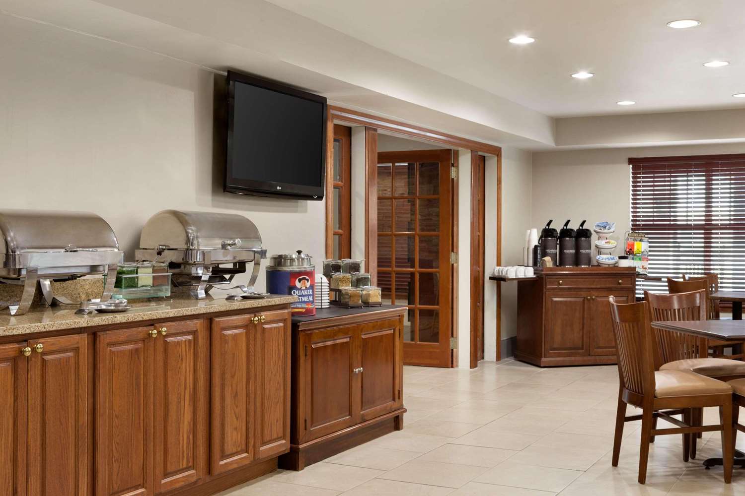 Country Inn & Suites by Radisson, Kingsland Naval Base Area 18/18