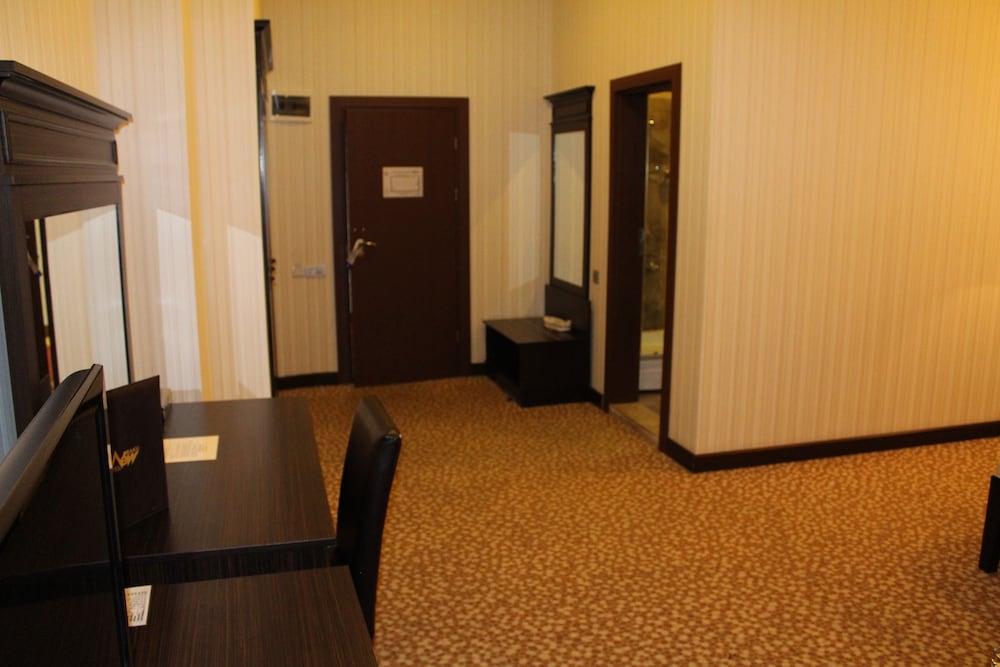NEW BAKU HOTEL 36/50