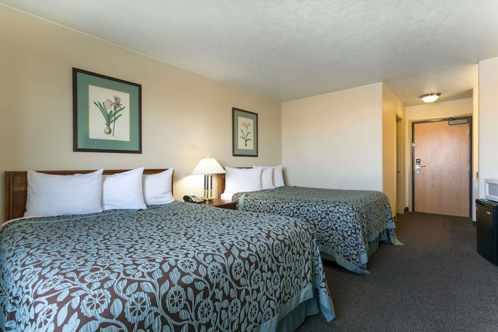 Days Inn by Wyndham Beaver 8/22