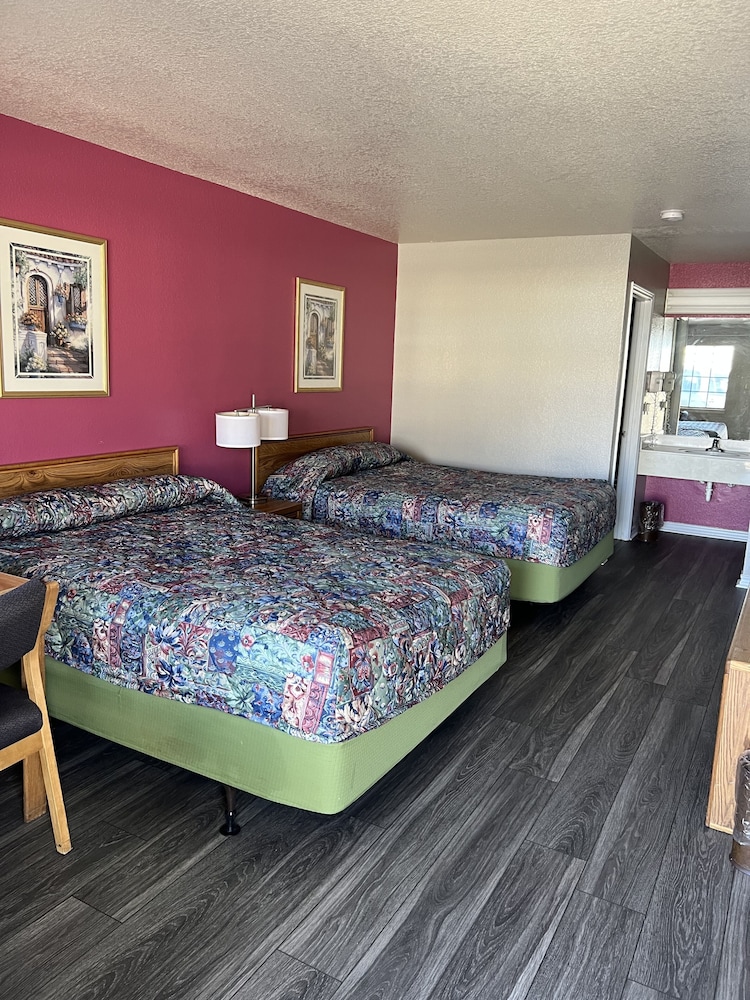 Country Inn Motel 17/45