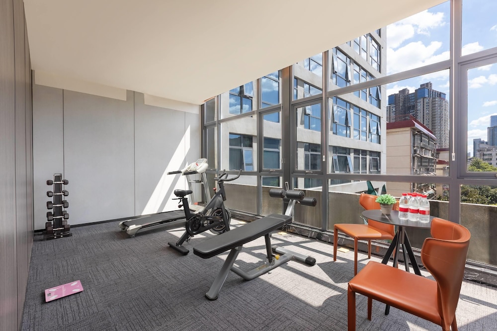 Days Hotel by Wyndham Changsha Wuyi Square 8/18