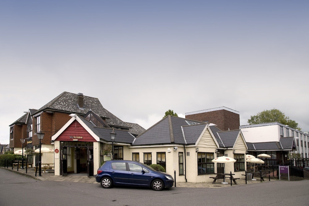 Premier Inn Epsom South 24/28