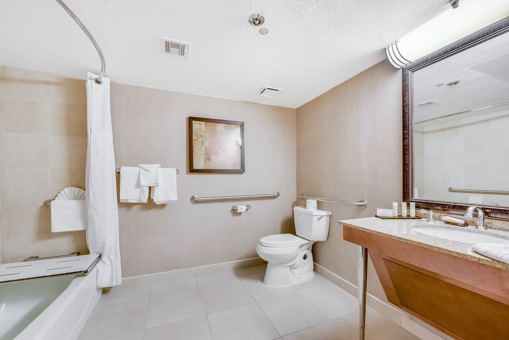 Embassy Suites by Hilton Los Angeles International Airport South 13/65