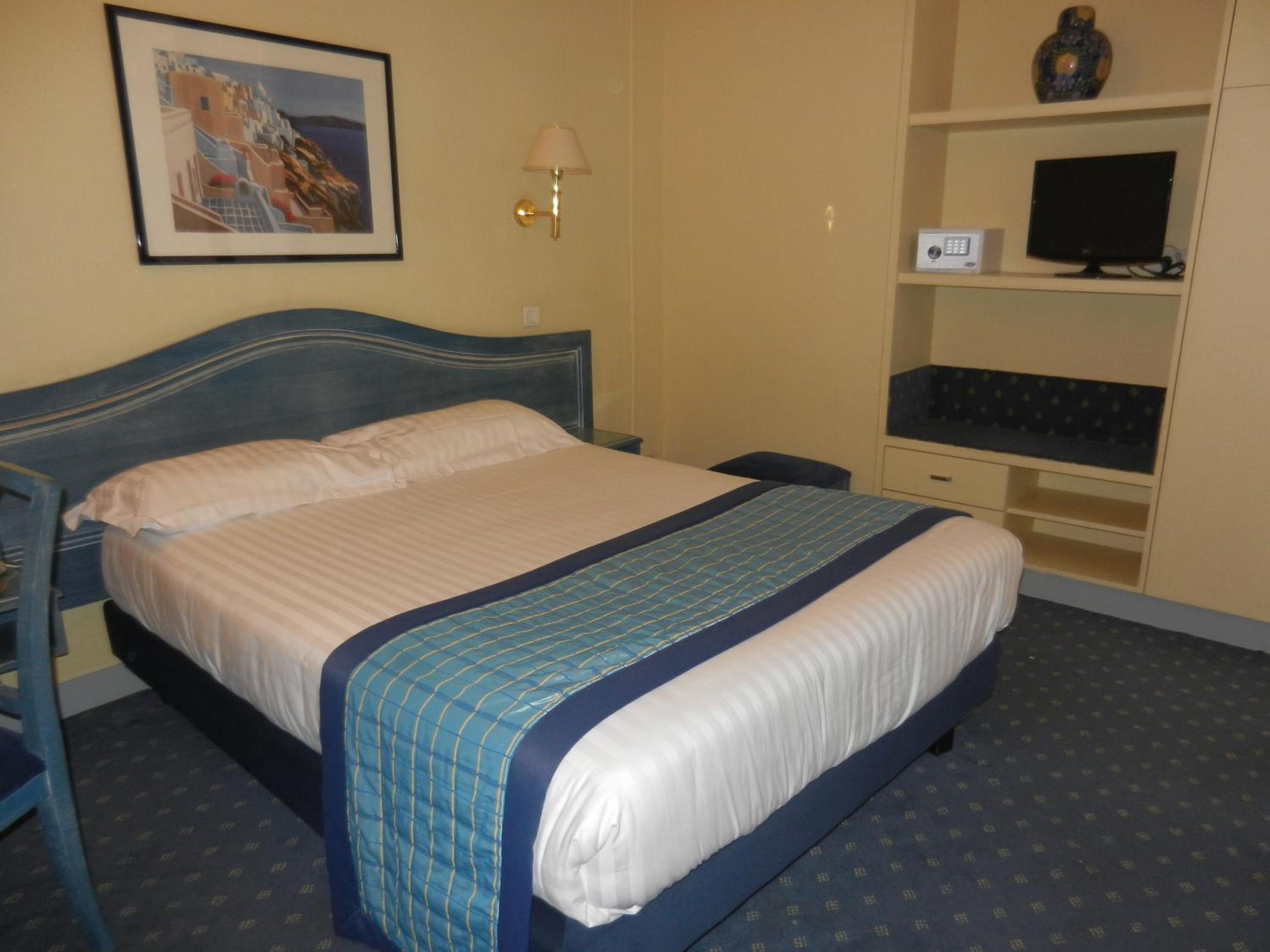 Les Hotels Du Pre 12/43