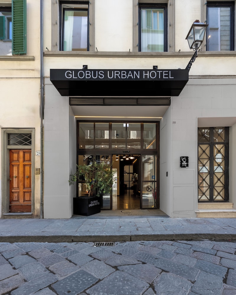 Hotel Globus 6/74