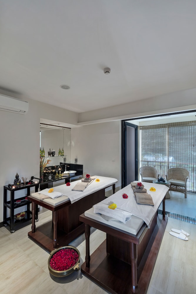 Club Mahindra Virajpet 52/74