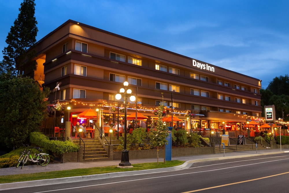 Days Inn by Wyndham Victoria On The Harbour 5/38