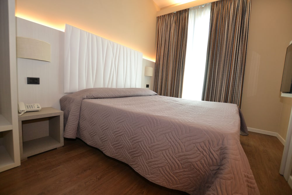 Hotel Enrichetta 11/36