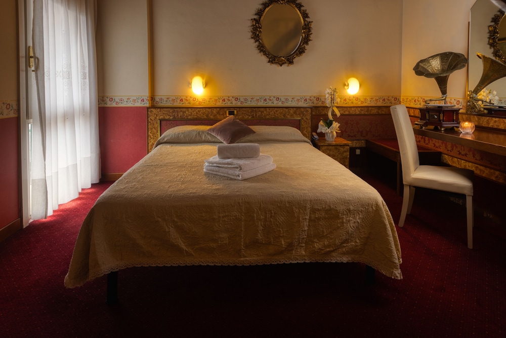 Villa Pigalle 17/50