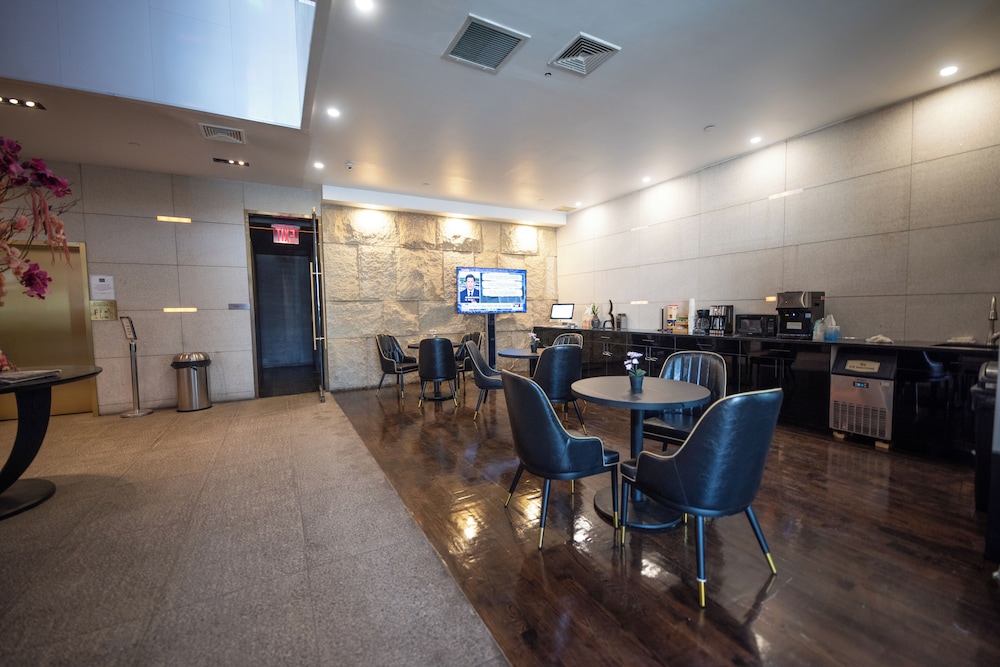 The One Boutique Hotel 50/65