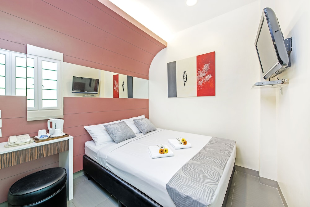 Hotel 81 Rochor 12/18