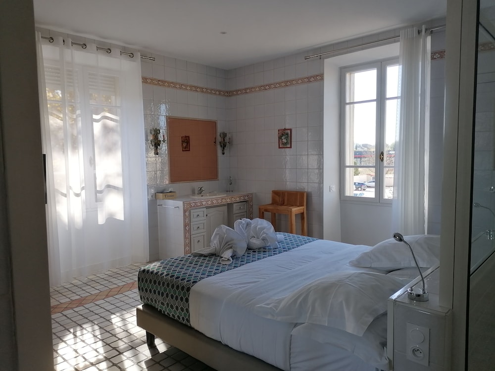DOMAINE DE LA NERTHE- HOTEL PROVENCE MEDITERRANEE 15/50