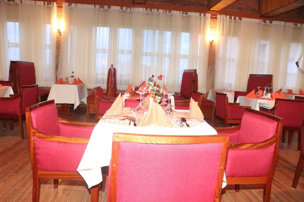 Sainte Famille Hotel 42/47
