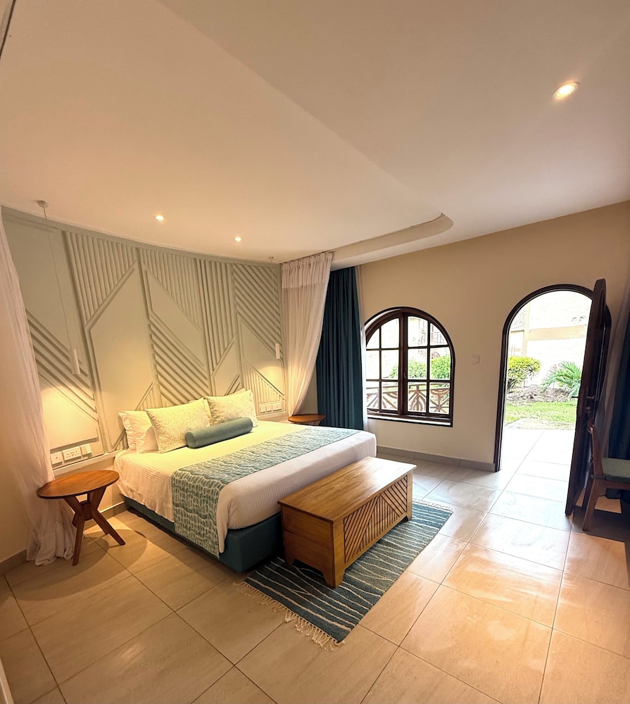 Neptune Paradise Beach Resort & Spa 12/47