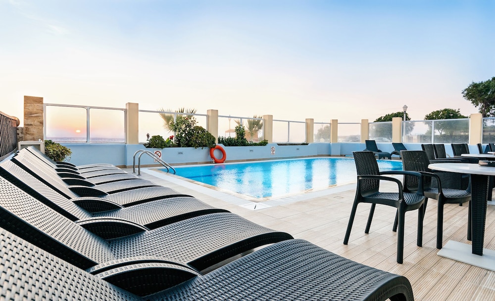 Hotel Riviera 33/35