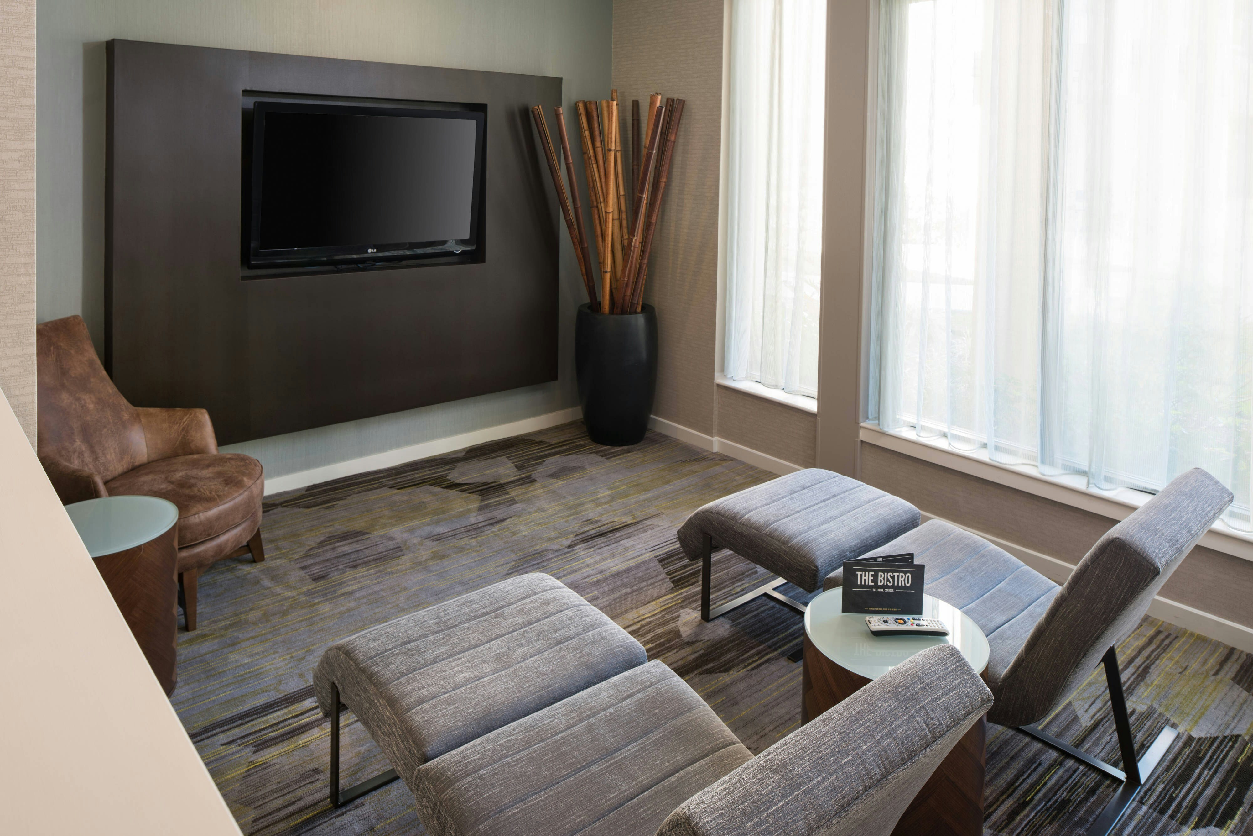 Courtyard by Marriott San Diego Sorrento Valley 17/20